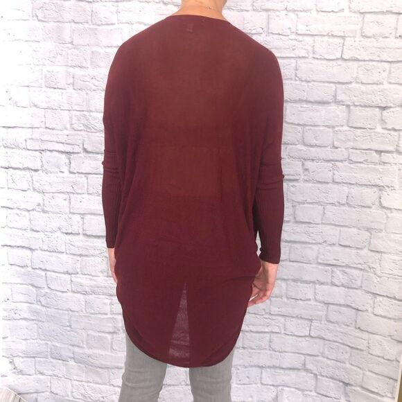 Anthropologie silence + noise drape front hi low sweater Burgundy color sz S - Picture 4 of 4